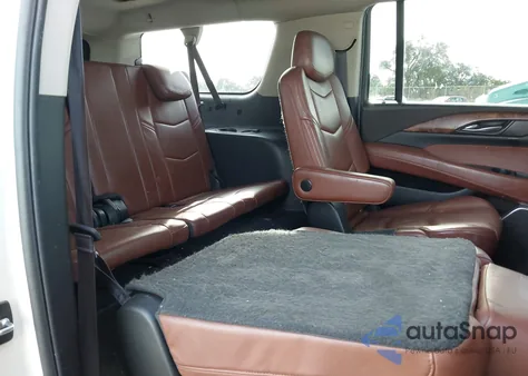 2015 Cadillac Escalade Esv Premium z USA, uszkodzony, nr VIN 1GYS4JKJXFR264835